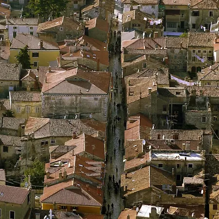 In With Balcony, Air Conditioning, Wifi 819-7 Apartment Porec